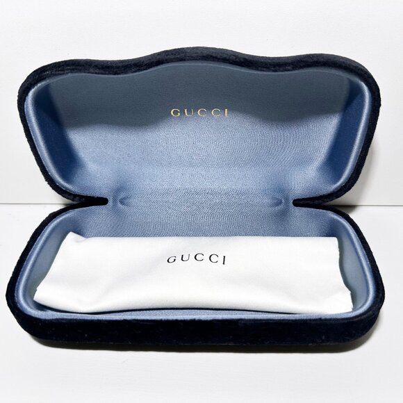 Gucci Velvet Glasses Case with Dust Cloth - Picture 1 of 5